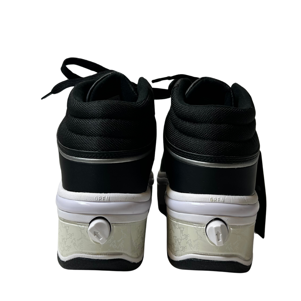 2-in-1 Retractable Wheel Roller Shoes – Unisex Walking & Skating Sneakers – Size EUR 39 (26 cm) – Black