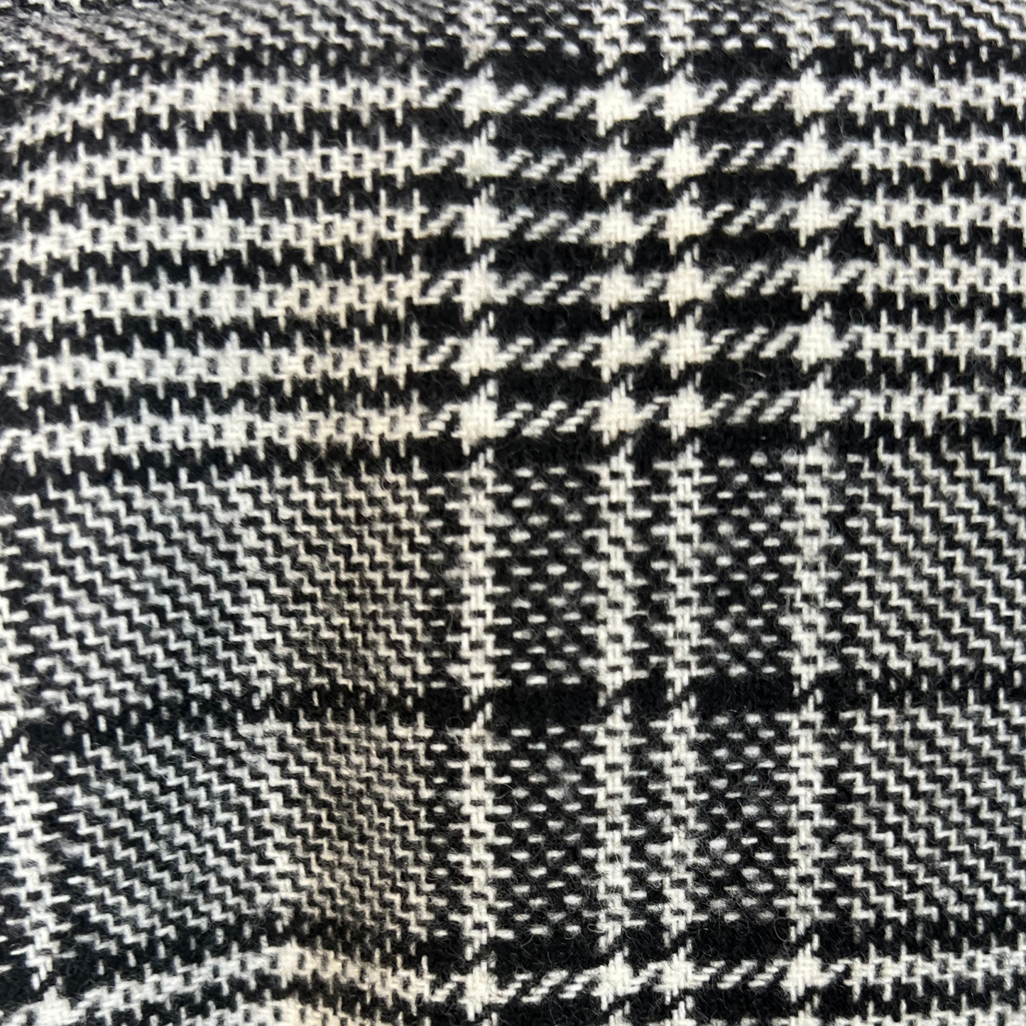 A New Day Women’s Black & White Plaid Puffer Jacket – Size M, Warm & Stylish