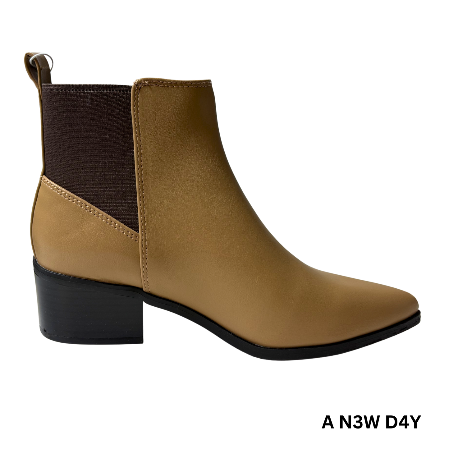 Women's Tan Gwen Boots - 7.5