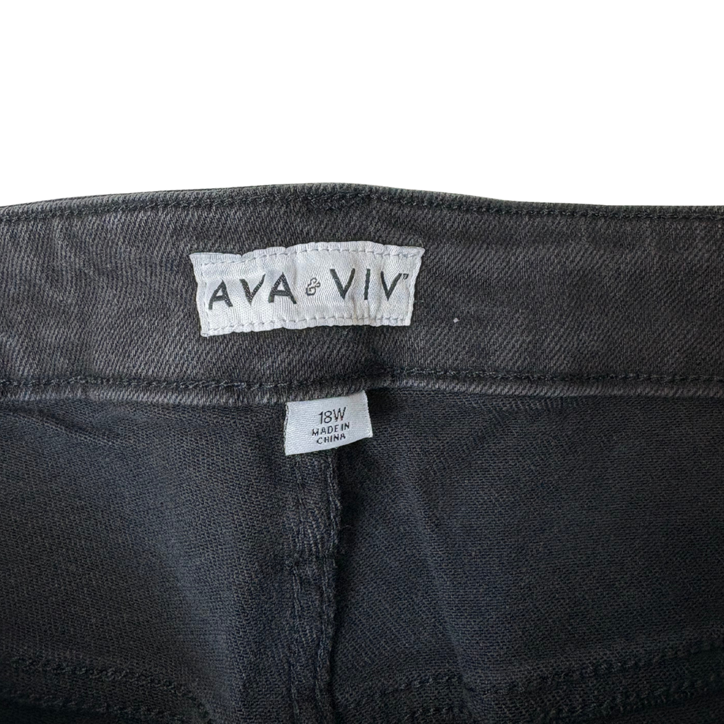Women's Black Wash High-Rise Slim Straight - 18W