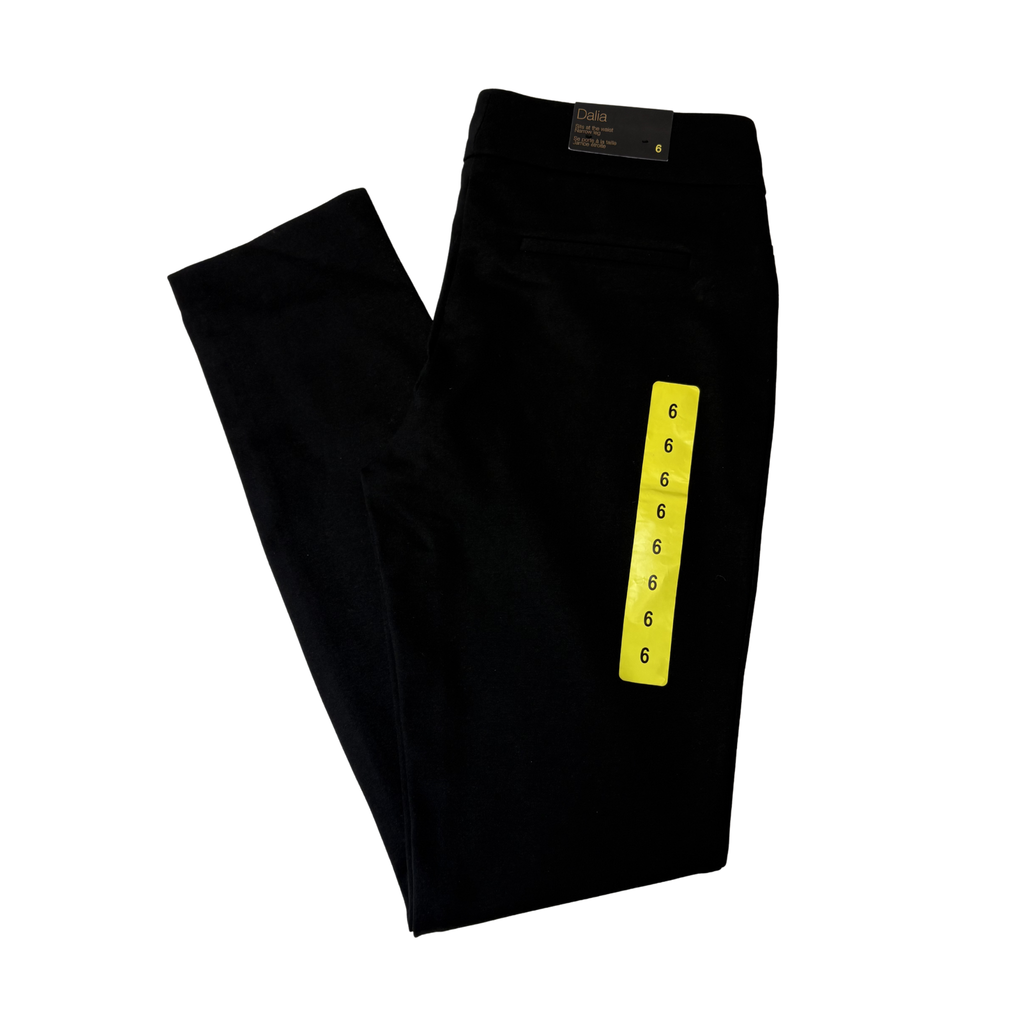 Women’s Black Pull-On Stretch Pants – Size 6