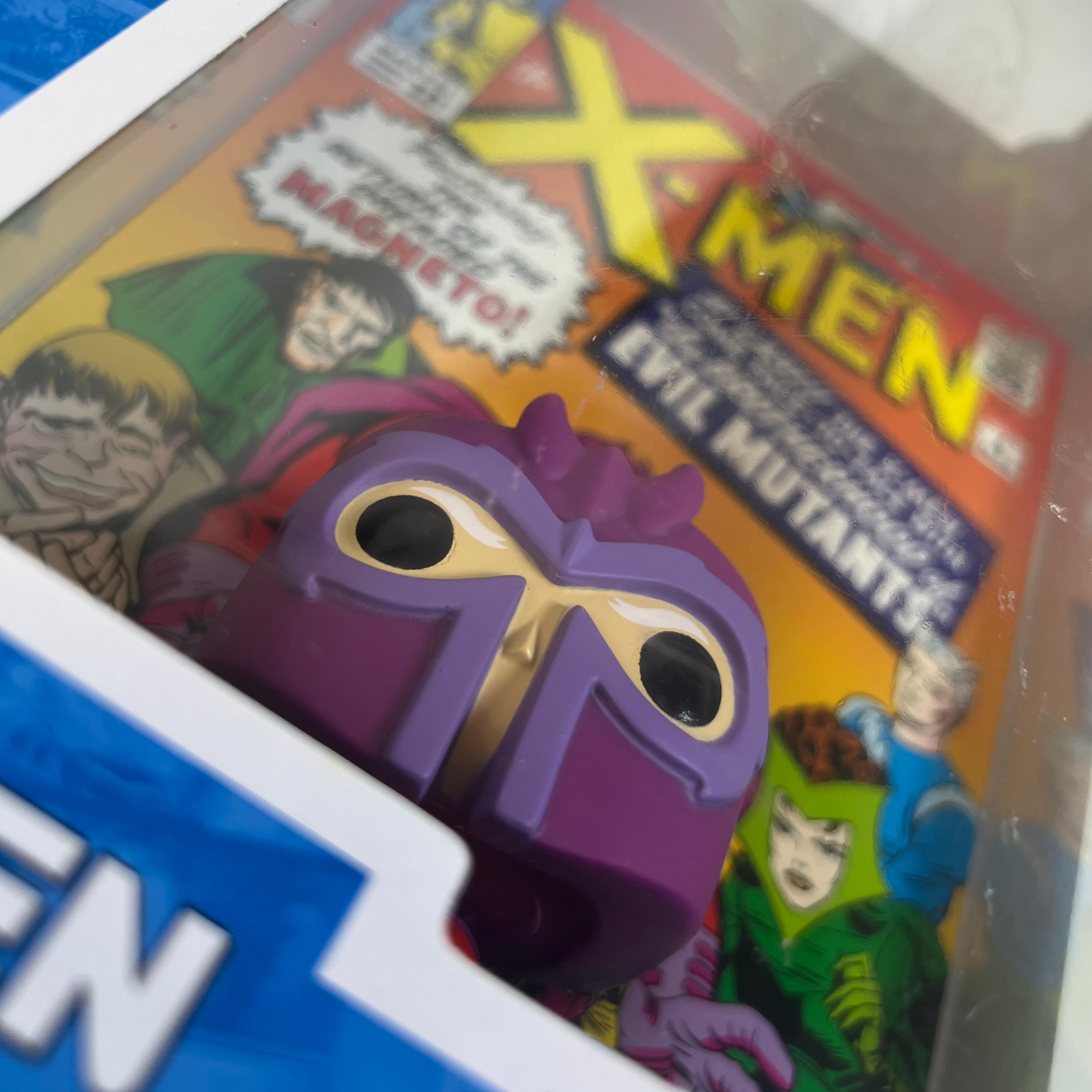 Funko POP! Comic Cover - Marvel X-Men #4 Magneto Vinyl Figure with Case (44)