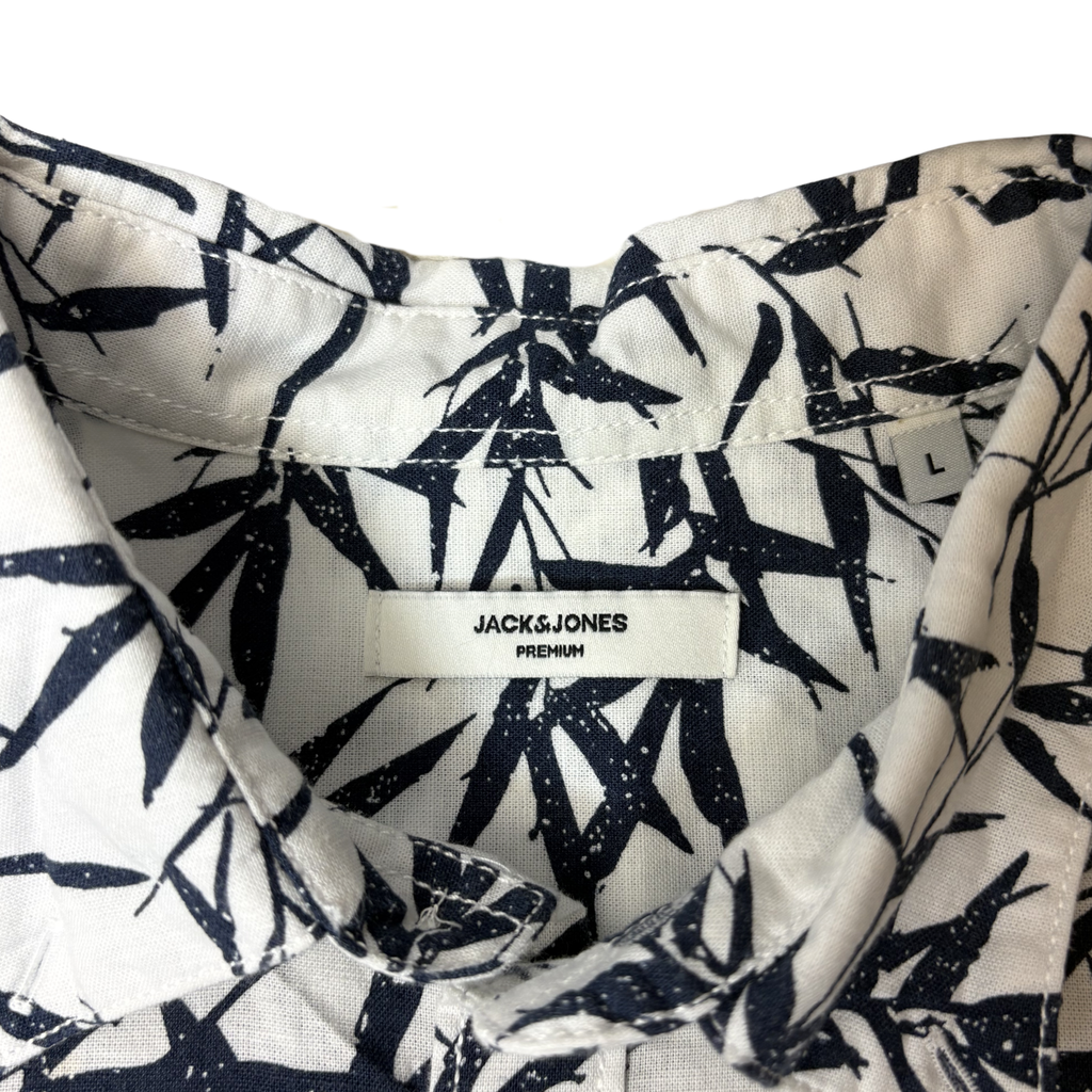 Men’s Leaf Pattern Long Sleeve Button-Down Shirt – Size L