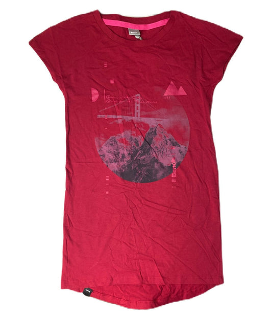 Women's Red Long Mountain Graphic T-Shirt - S