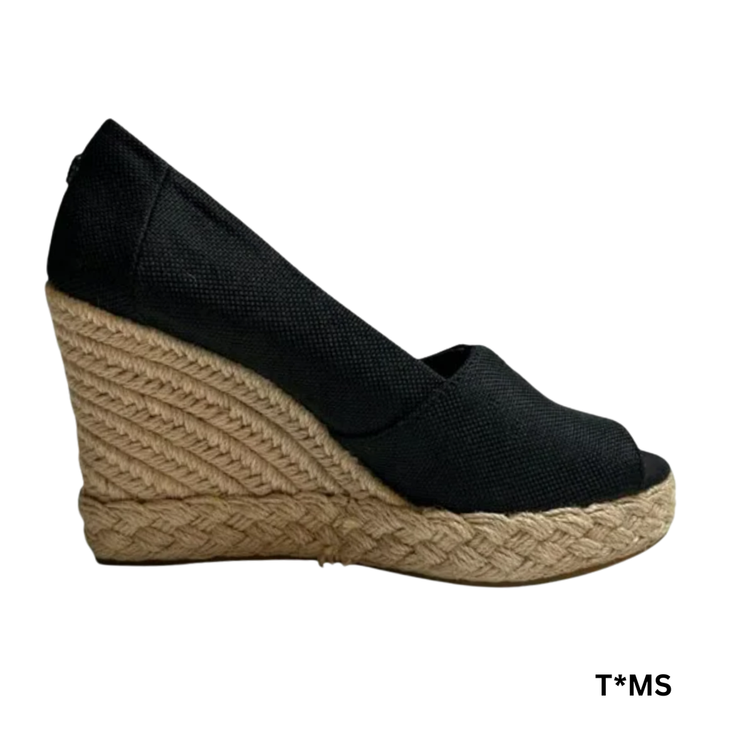 Women’s Michelle Wedge Sandals – Size 7 – Black