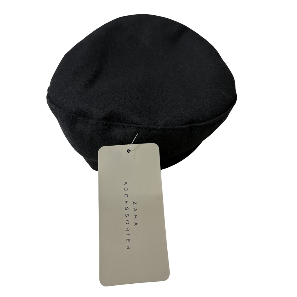 Black Puff Hat with Gold Chain